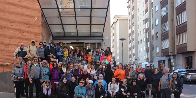Més d'un centenar de persones es citen a la sisena Caminada Popular de Masmolets