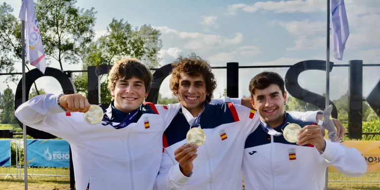 Miquel Travé, David Llorente i Pau Etxaniz guanyen la competició de K1 patrulles dels Jocs Europeus