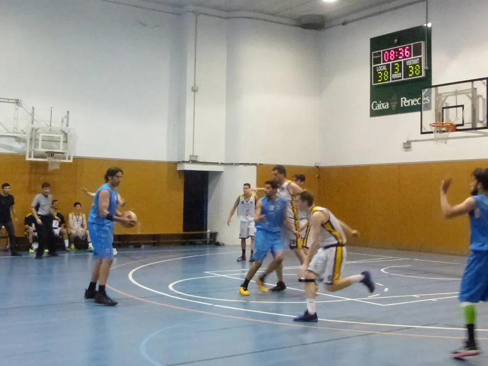 Imatge del partit de diumenge passat a l'Escola Montserrat