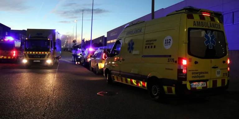 Protecció Civil confina part del municipi de Reus i l'aeroport per l'incendi de Constantí