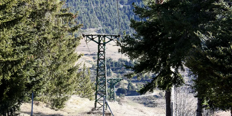 FGC estudia tornar a connectar amb un remuntador l'estació de tren de la Molina i les pistes d'esquí