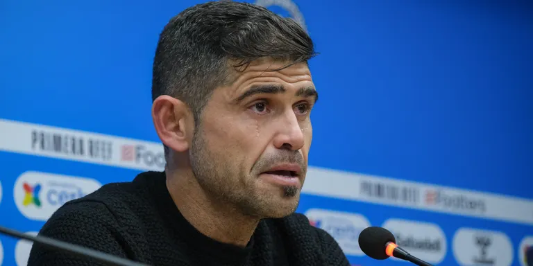 Hidalgo s’acomiada entre llàgrimes del CE Sabadell