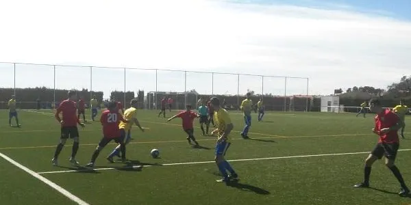 El CE Altafulla perd 4 a 3 contra el CF Banyeres i s’apropa a la part baixa de la classificació