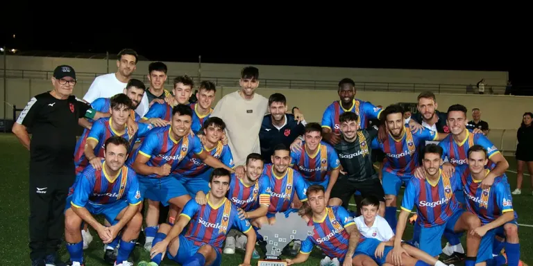 El CF Caldes es proclama campió del Torneig d’Històrics del Vallès Oriental per tercer cop en quatre anys