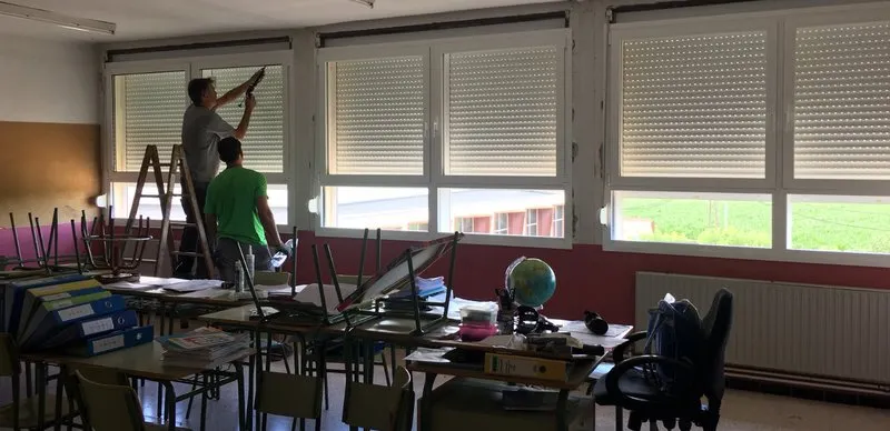 El Manolo Hugué ultima els preparatius per les obres de substitució dels tancaments de finestres