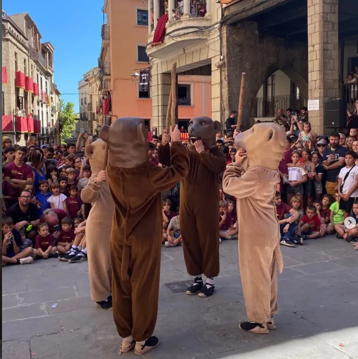 L’Agrupació de Geganters canvia el sistema d’inscripció per fer ballar els ossos i els nans