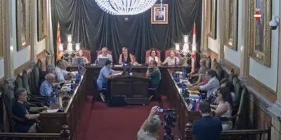 Les mocions marquen l’últim ple abans de l’aturada estival