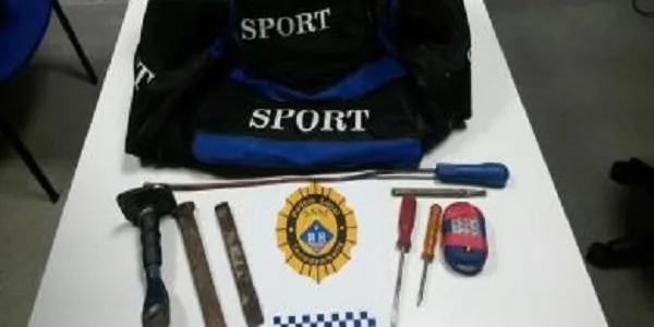 Detenen un home per intentar robar en dues cases de Torredembarra