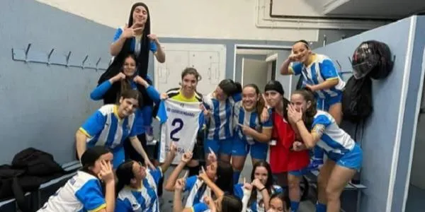 Xènia Casadó signa la victòria de les juvenils del Torredembarra davant el Roquetenc (2-0)