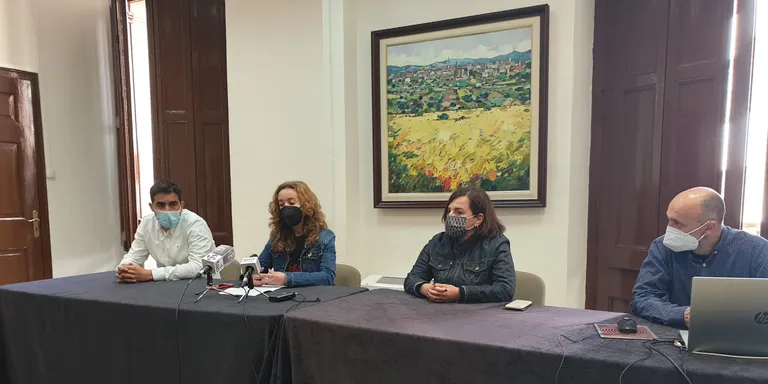 Valls posa en marxa una nova versió del mapa web