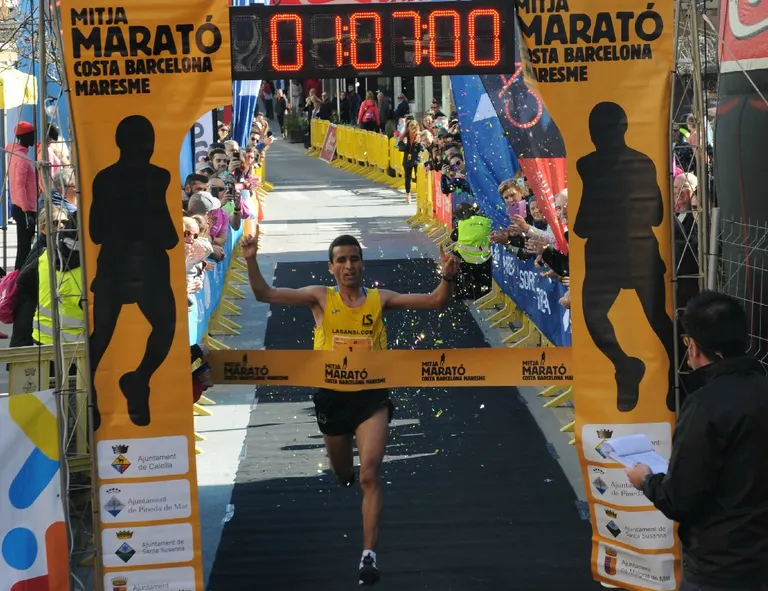 Adberrahim El Jaafari i Janeth Becerra guanyen 10a Edició de la Mitja Marató Costa de Barcelona