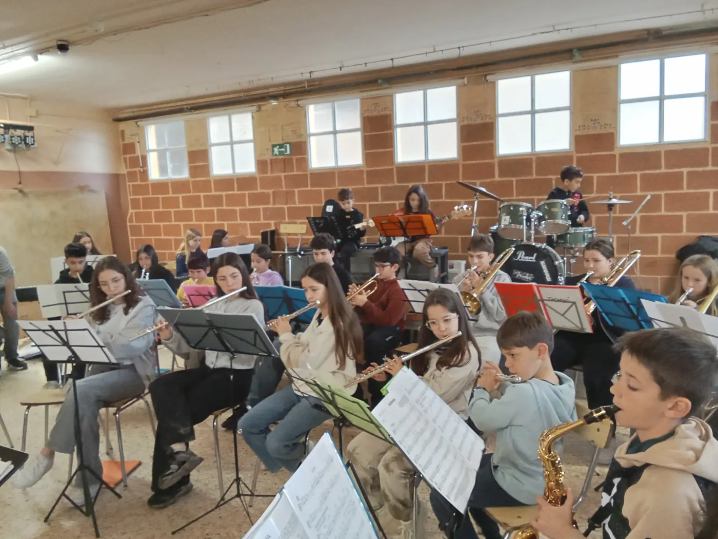 Prop d’un centenar d’alumnes d’escoles de música de Solsona, Súria, Vilafranca i Barcelona comparteixen un cap de setmana d’intercanvi musical a La Carral