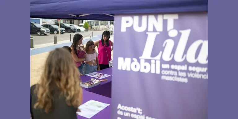 El Punt Lila Mòbil s'instal·la aquest dimarts al mercadet de Torredembarra