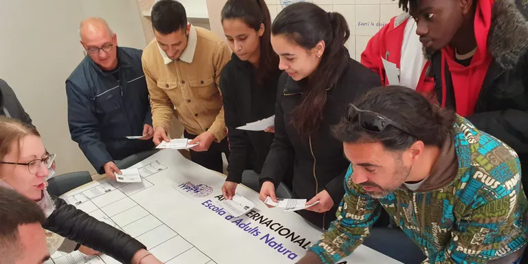 La directora de l'Escola d'Adults anima a conèixer l'oferta educativa pel curs que ve