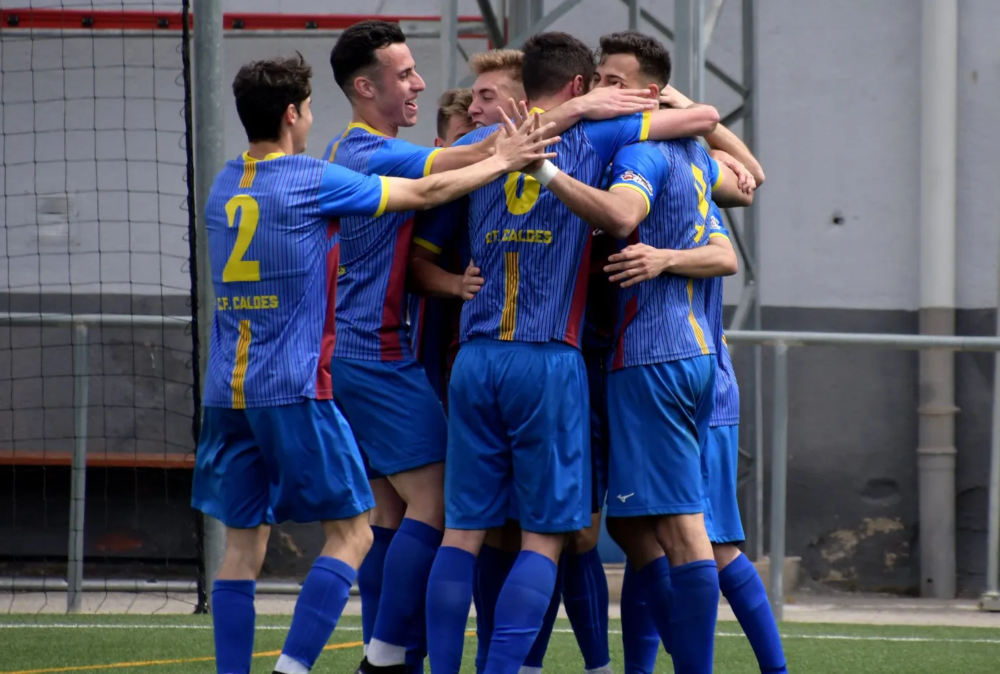 El CF Caldes visita el Banyoles en un altre partit clau en la lluita per la permanència