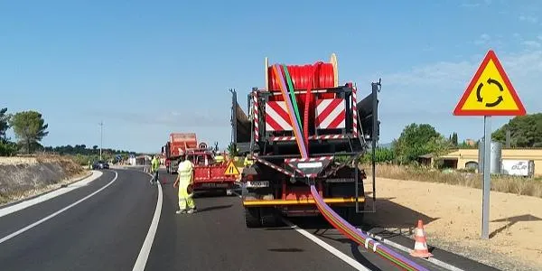 La Diputació de Tarragona adequarà gairebé 100 quilòmetres de carretera perquè hi passi fibra òptica
