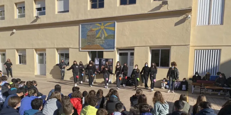 El Col·legi Cardenal Vidal i Barraquer de Cambrils celebra el Dia Escolar de la No Violència i de la Pau