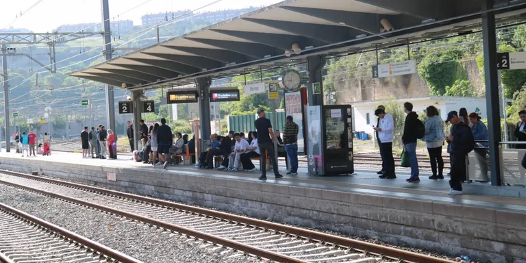 Pimec xifra en 2,2 milions d'euros el cost laboral diari dels retards a Rodalies