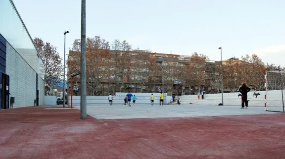 La Generalitat diu ara que seran els clubs i Ajuntaments qui decidiran si prohibeixen l’ús de les dutxes a les instal·lacions esportives per la sequera