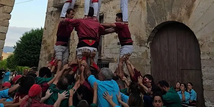 Gamma alta de sis dels Torraires a la diada de Sant Miquel