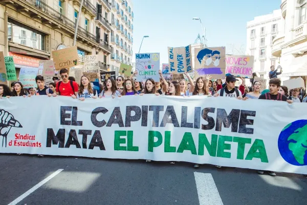 Ampli seguiment de la vaga en contra del canvi climàtic als dos instituts de Vilassar de Mar