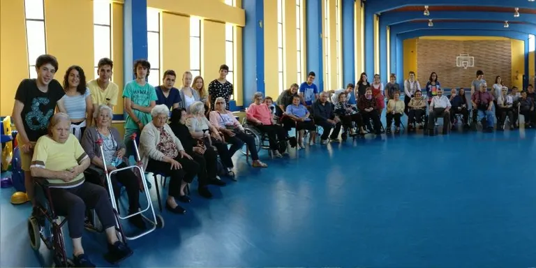 Acaba la 7a edició del projecte 'Tots som joves, tots som grans'