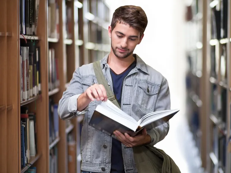 Només el 13,8% dels rubinencs té estudis universitaris