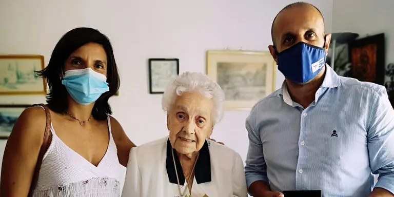 Margarida Tarrida rep la Medalla Centenària