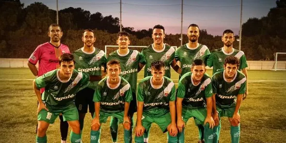 El CF Caldes capgira el marcador amb dos gols als cinc últims minuts i revalida el títol de campió del Torneig d’Històrics del Vallès Oriental (3-2)