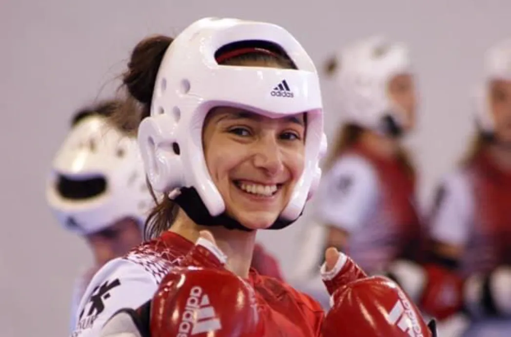 Adriana Cerezo aconsegueix la primera medalla per Espanya