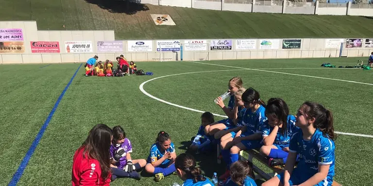 Obertes les inscripcions pel campus de futbol d’estiu del Cambrils Unió