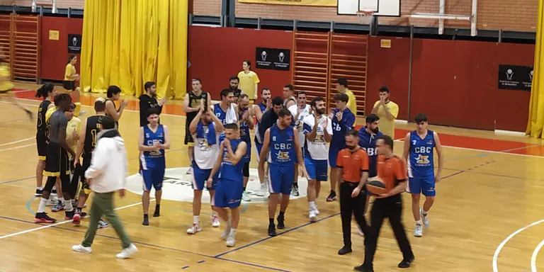 El CB Cambrils s’imposa al Vendrell i guanya l’average particular
