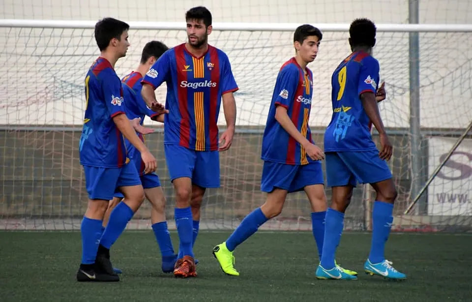 El Club Futbol Caldes comença la temporada regular després de guanyar el Torneig d’Històrics del Vallès