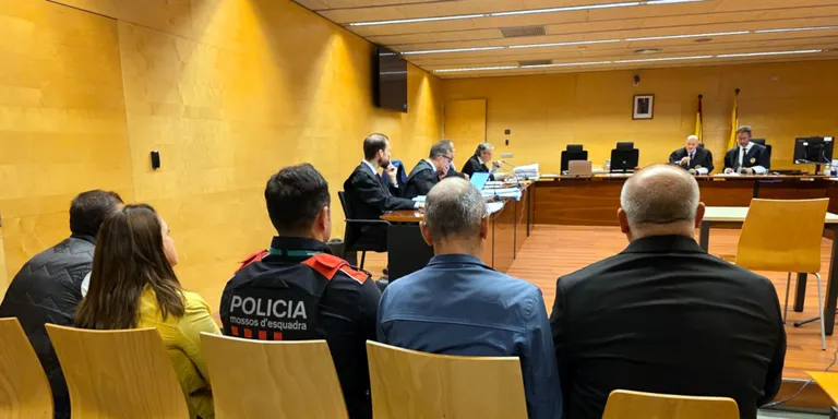 Trien el jurat popular i comença el judici dels dos acusats de matar un home a Cabanelles