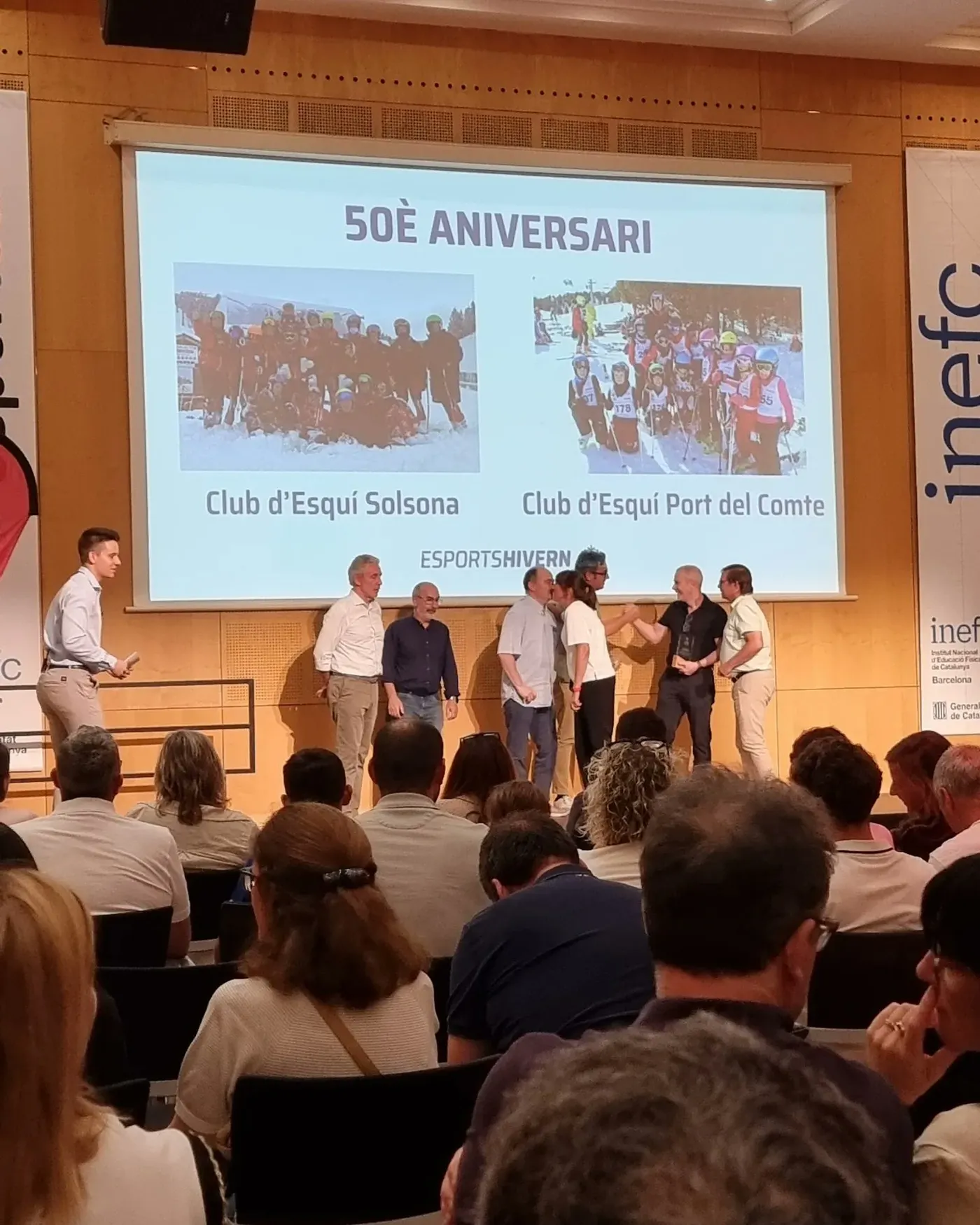 La Federació Catalana d'Esports d'Hivern lliura un reconeixement als clubs d'esquí Solsona i Port del Comte pels seus 50 anys d'història