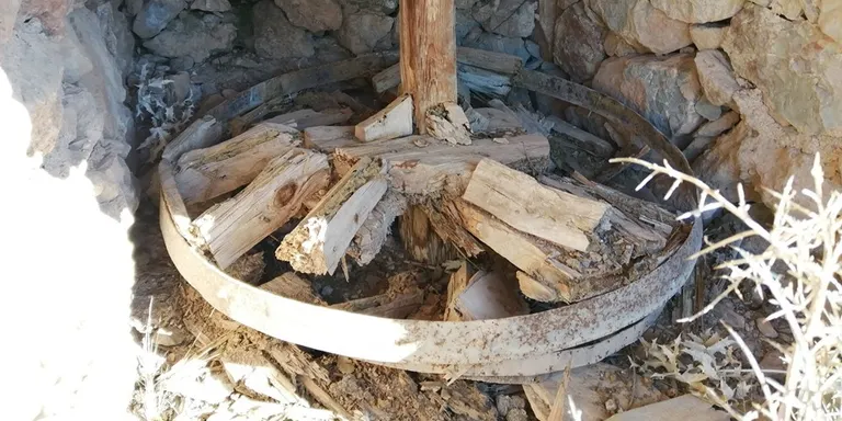 Documenten a Coll de Nargó un petit molí per moldre cereal