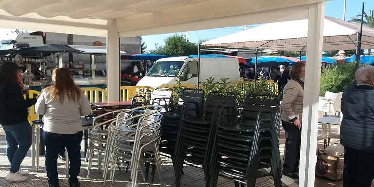 Ampliació d'horari de bars i restaurants i el confinament passarà a ser comarcal