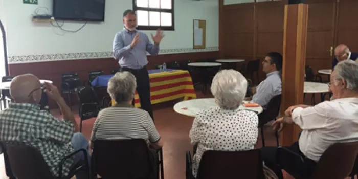 Alex Acero demana 'no enganyar' la gent gran amb promeses estrambòtiques