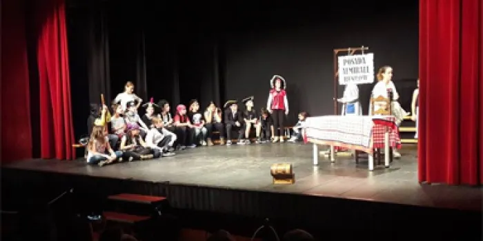 La Mostra de Teatre Escolar Juli-Manel Pou i Vilabella omple, de nou, els Serà fics