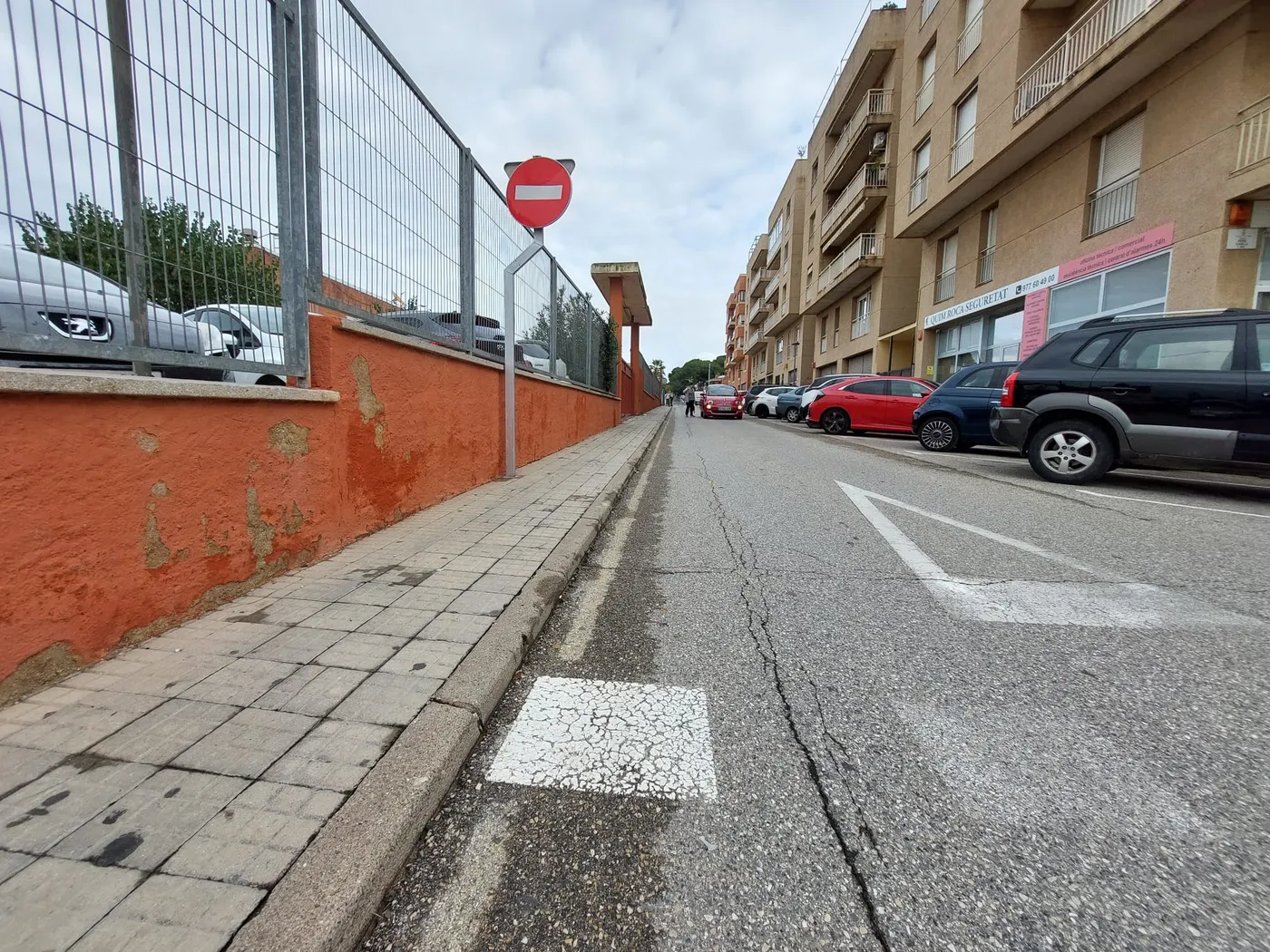 Inici de les obres al carrer Creu de Cames