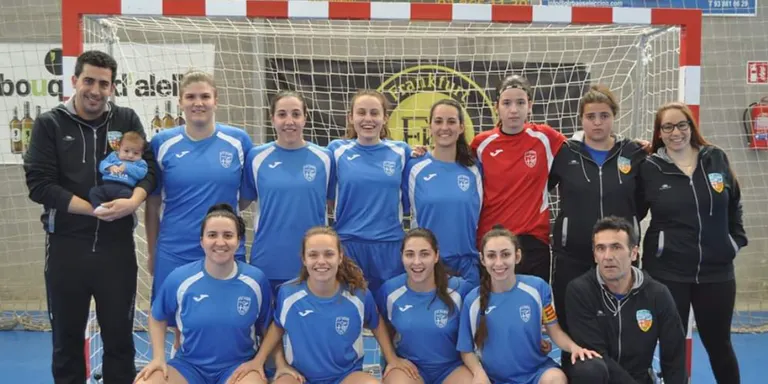 El primer equip de futbol sala femení repren els entrenaments per preparar el playoff d'ascens