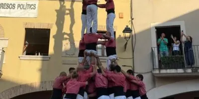 La Colla Vella planta el 3de9 folrat a Vilallonga del Camp