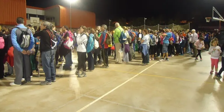 Més de 700 participants a la Caminada Nocturna 2015