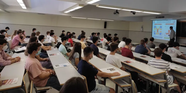 La vuelta de los universitarios a las clases, protagonista en COPE Utrera (98.1 FM)