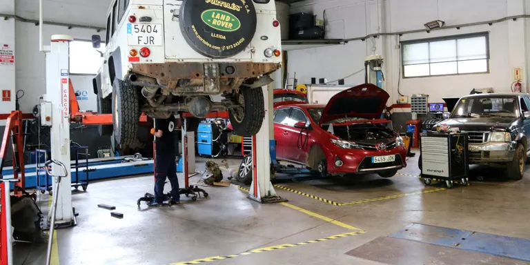 Augment de peticions de reparacions de cotxes a l'Alt Pirineu amb la reobertura de tallers mecànics