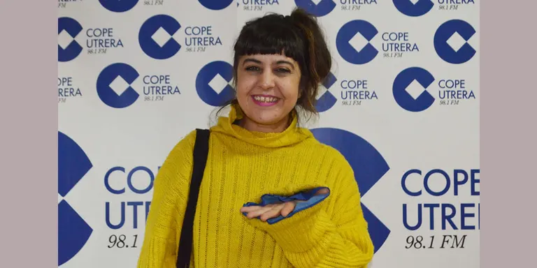 La artista utrerana Maui presenta en COPE Utrera, el espectáculo que llevará al «Enrique de la Cuadra»