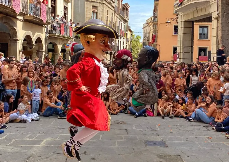 L'Aplec Independentista al Castellvell, l'acte institucional de la Diada i el concert dels Catarres són els protagonistes d'avui de la Festa Major