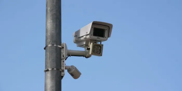 Arenys de Munt posa en marxa dues càmeres de vigilància, una a l’entrada del poble i l’altra a la riera