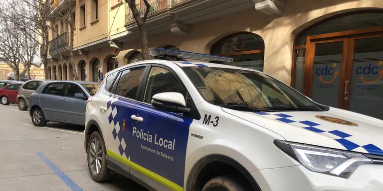 Detenen una persona a Solsona per agredir un agent de la Policia Local que l'advertia de saltar-se el confinament