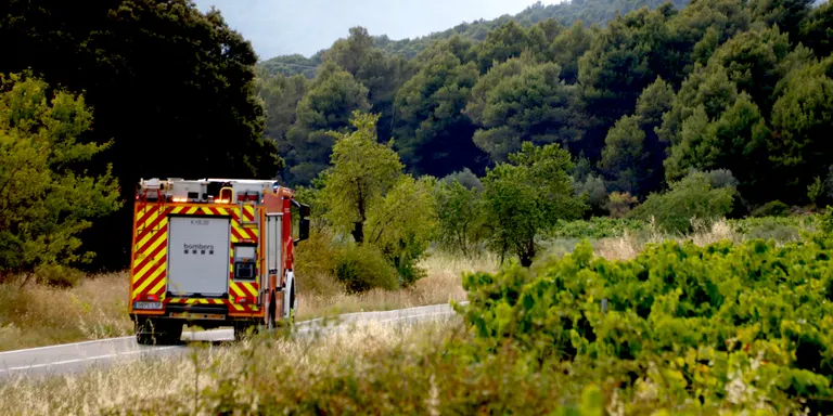 L'alcaldessa de Querol assegura que la nit ha estat "molt angoixant i molt desesperant" per l'incendi d'Aiguamúrcia